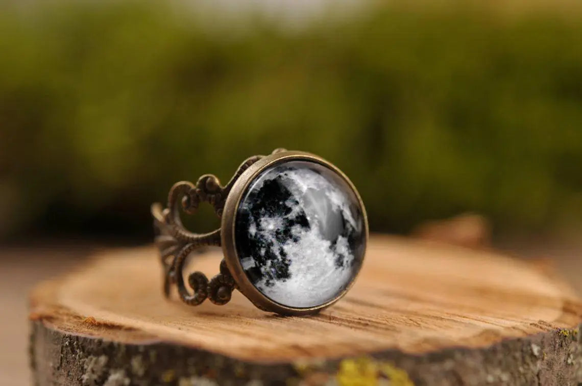 Elegant Gothic Bloodstone Ring
